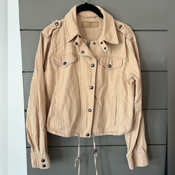 Blank NYC Jackets & Blazers - Blank NYC Utility Jacket Beige Snap Front Cinch Waist‎ Lightweight Cotton Layer